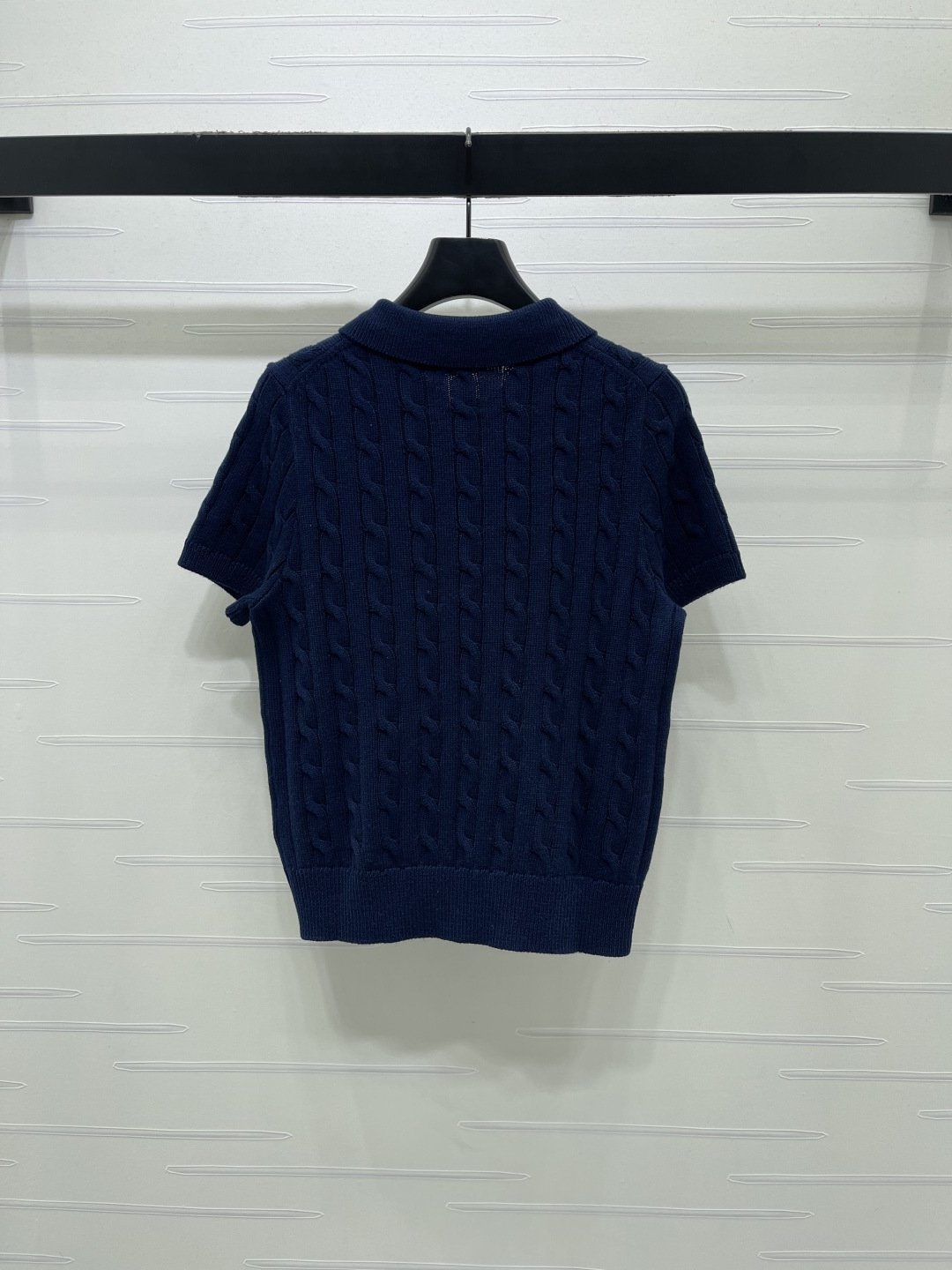 Women's short sleeves